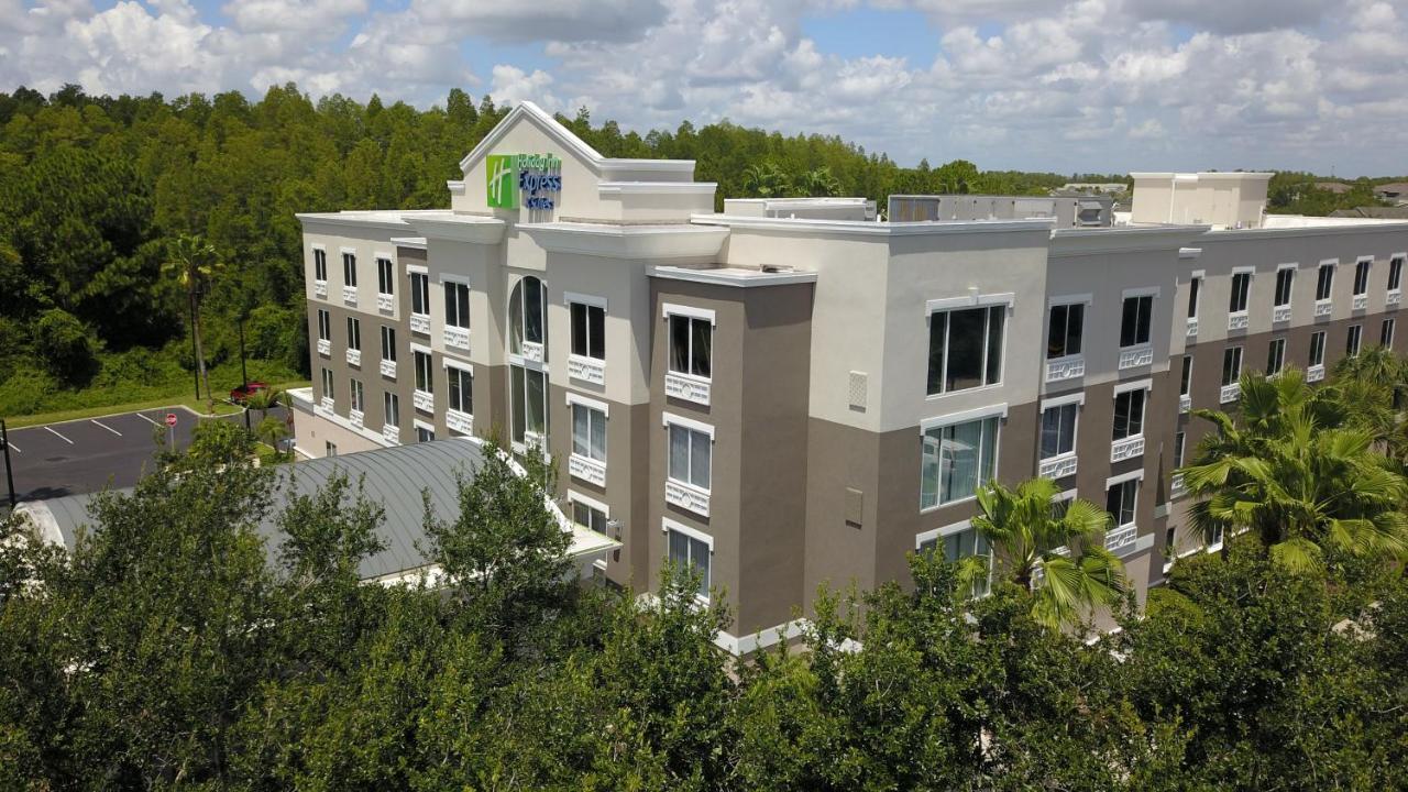 Holiday Inn Express And Suites Tampa I-75 At Bruce B. Downs By Ihg Dış mekan fotoğraf