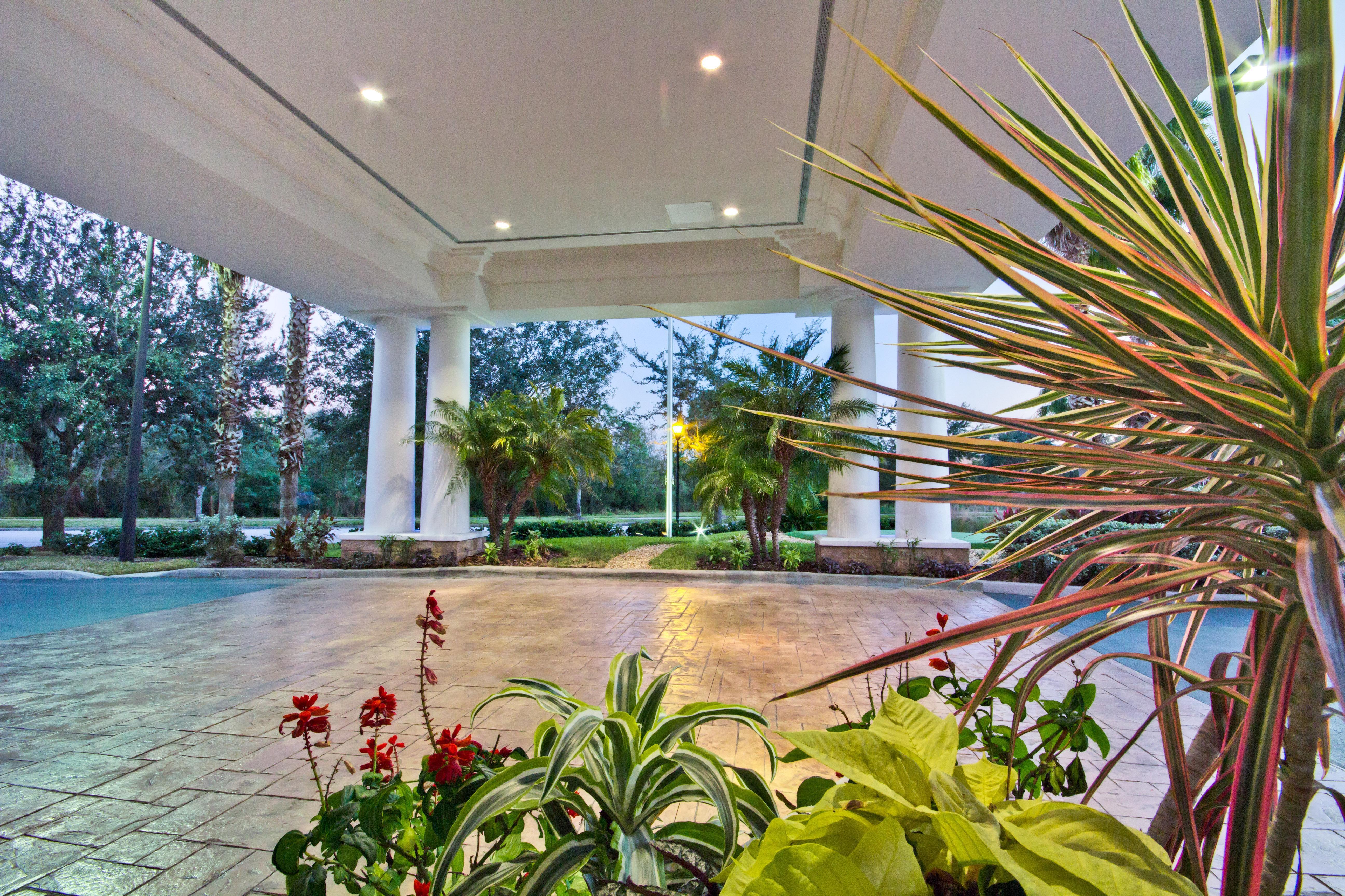 Holiday Inn Express And Suites Tampa I-75 At Bruce B. Downs By Ihg Dış mekan fotoğraf