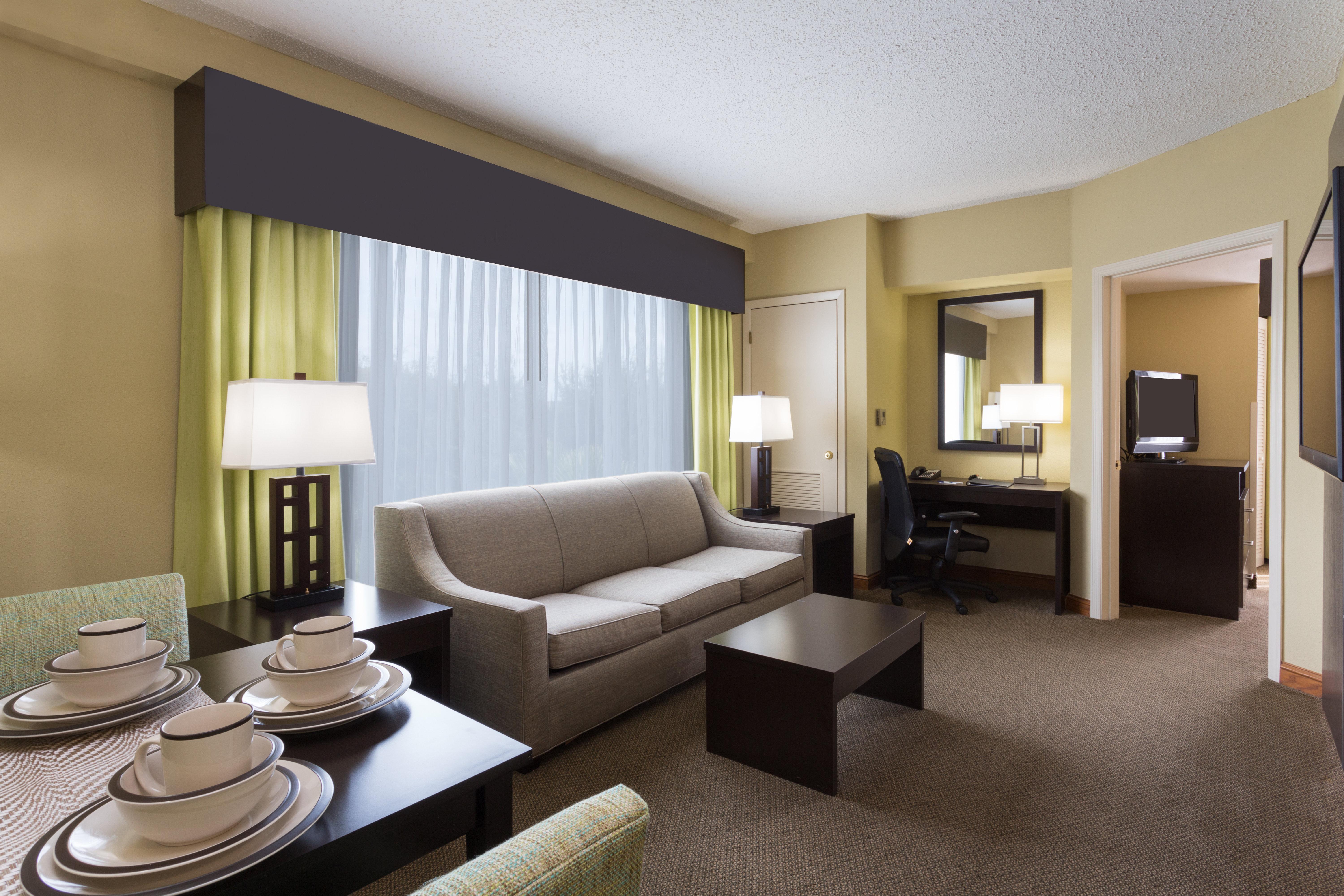 Holiday Inn Express And Suites Tampa I-75 At Bruce B. Downs By Ihg Dış mekan fotoğraf