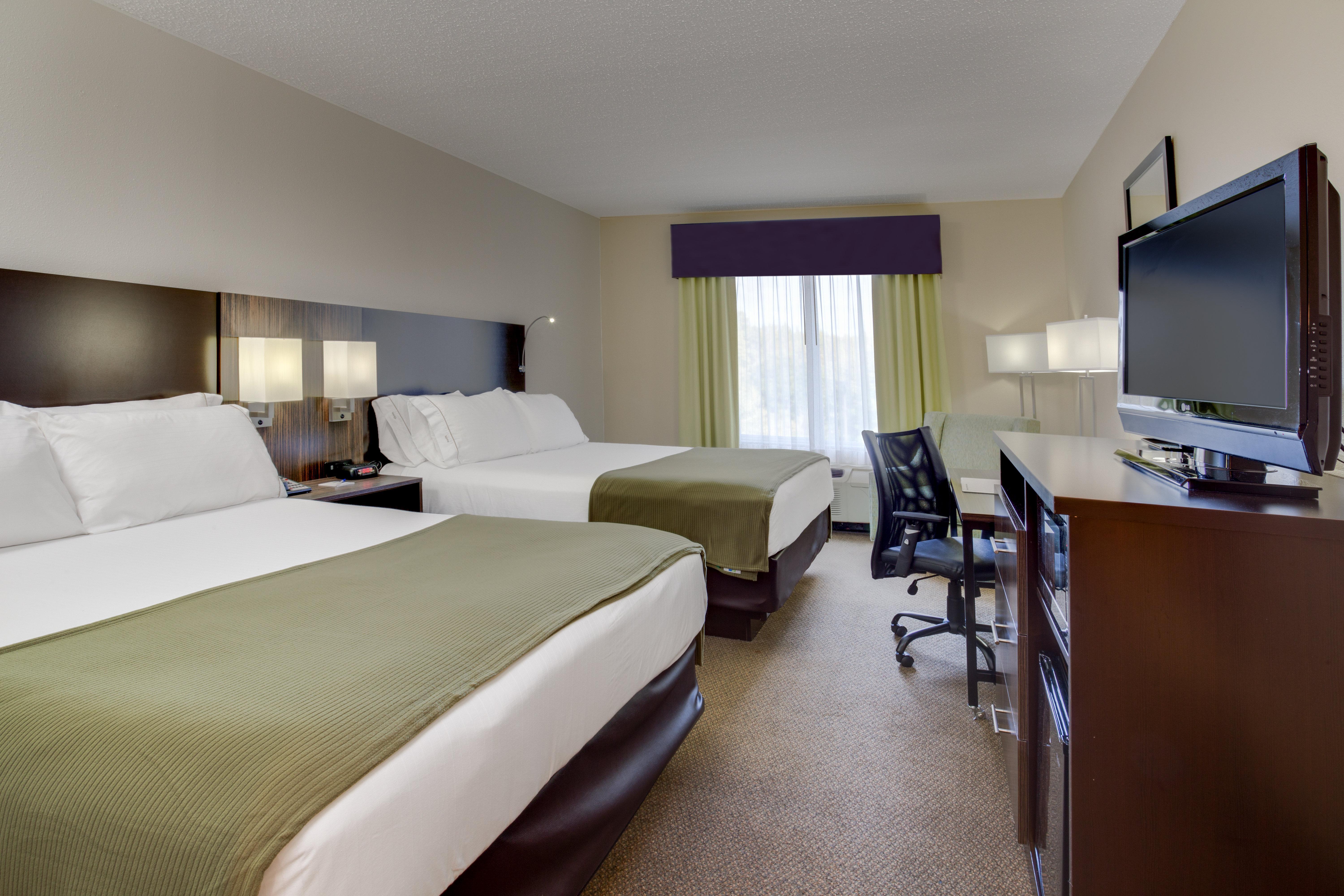 Holiday Inn Express And Suites Tampa I-75 At Bruce B. Downs By Ihg Dış mekan fotoğraf